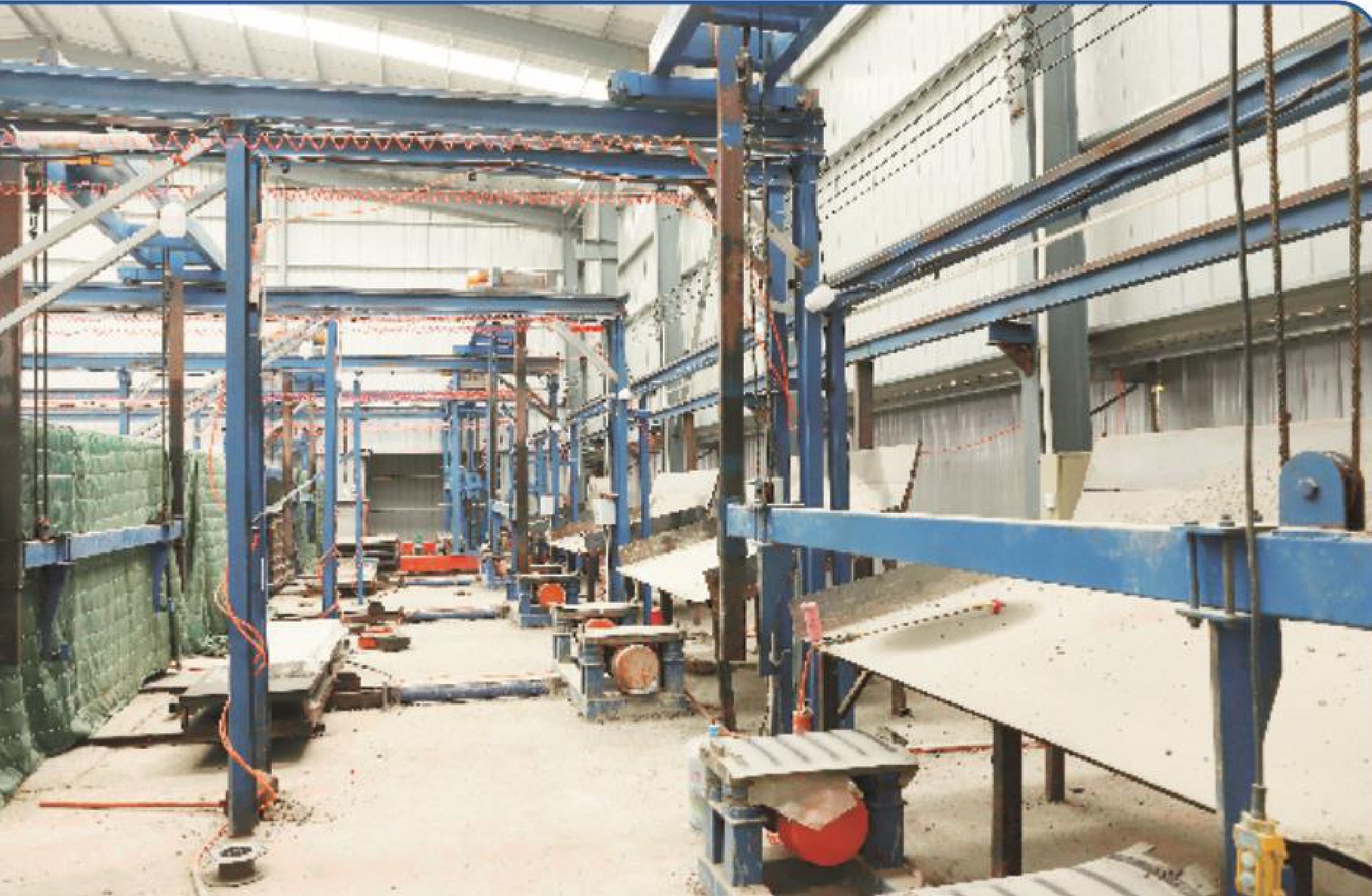 Automated concrete slat production line with gantry handling
